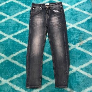 Distressed jeans!💚